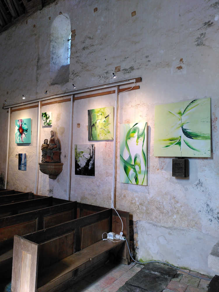 Exposition de Claire Hoddé - dans la nef à gauche