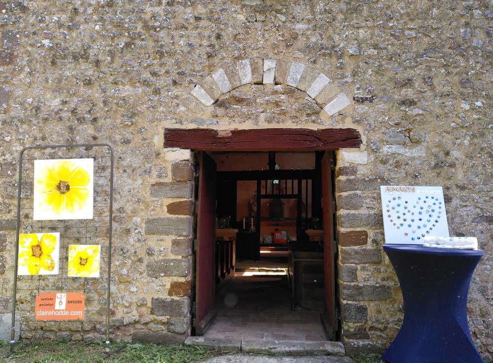 Exposition de Claire Hoddé - Entrée de la chapelle